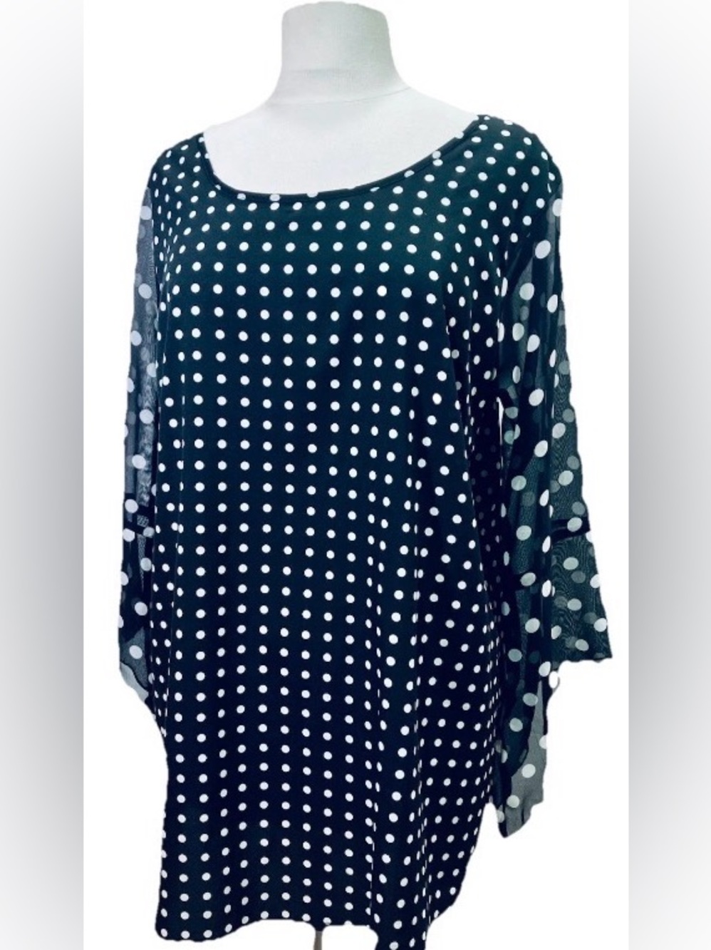 Qurvii Black & White Polka Dot Long Flared Sheer Sleeves Flowing Top Sz W 1X